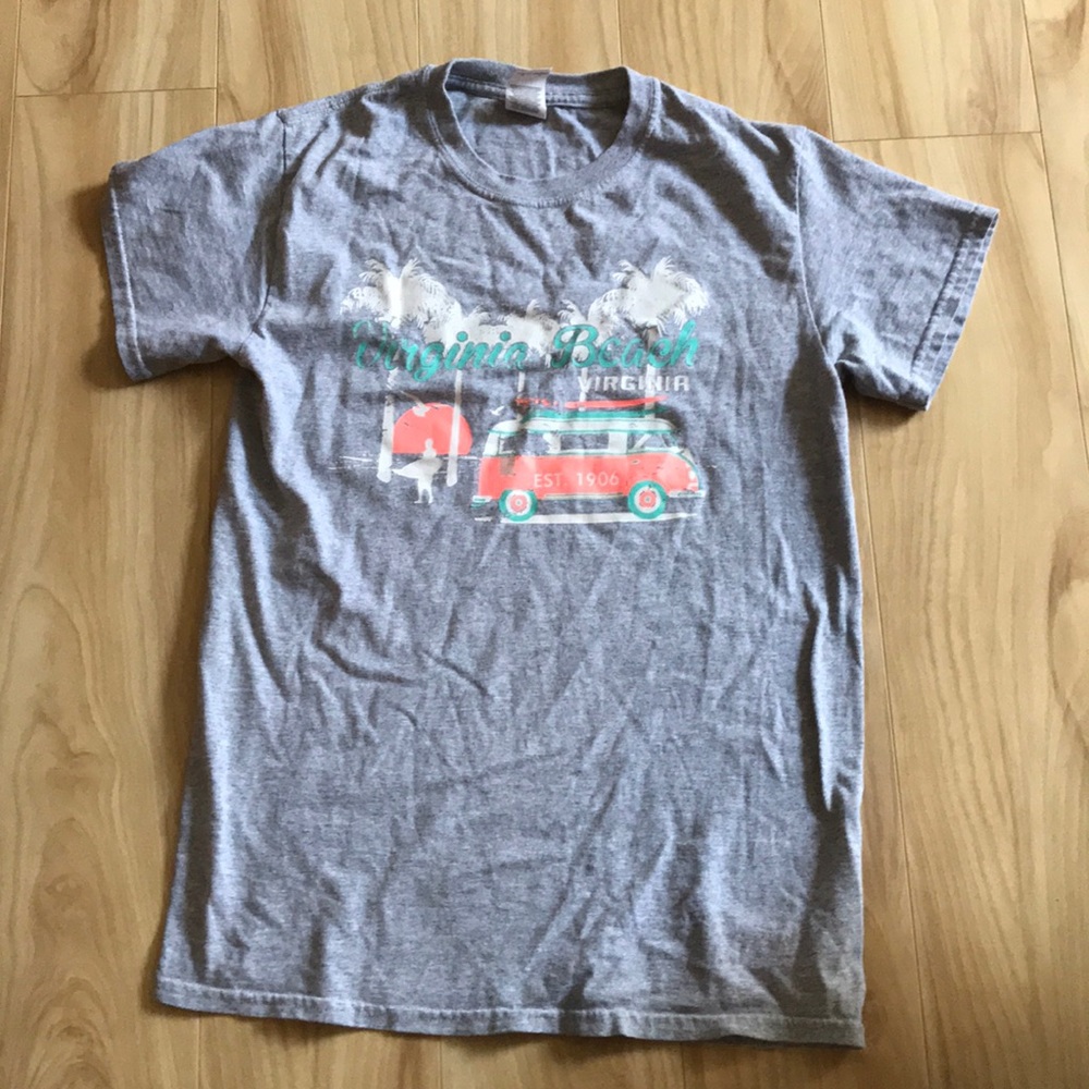Gildan cotton t-shirt Virginia Beach S